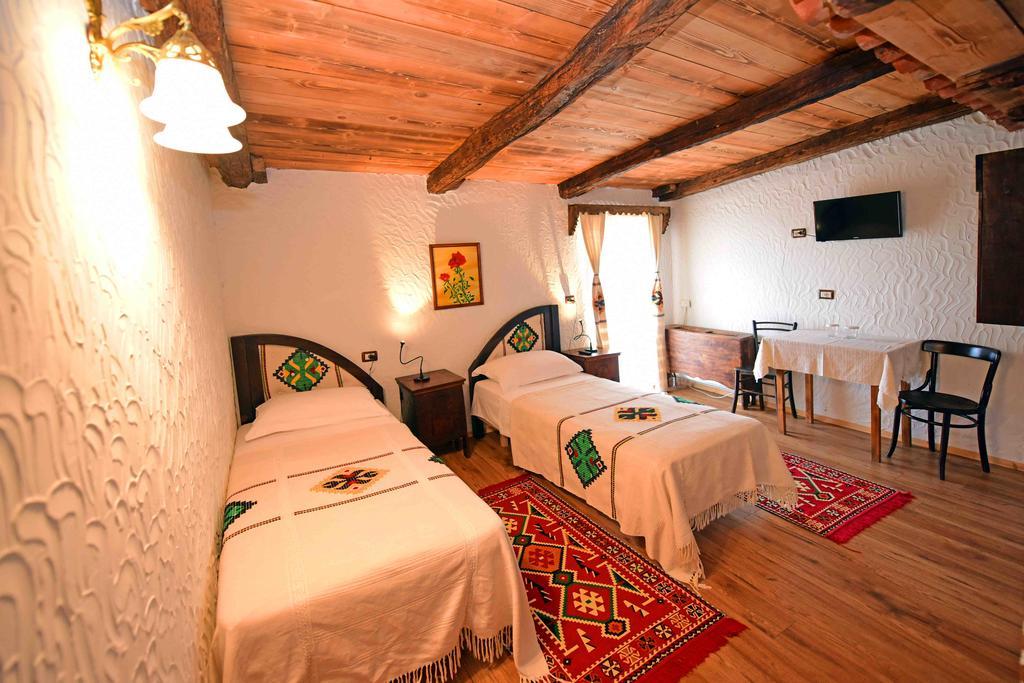 Hotel Tradita Shkodër 외부 사진