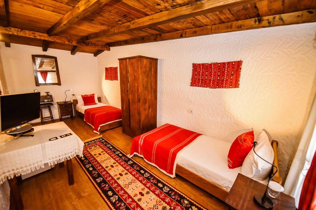Hotel Tradita Shkodër 외부 사진
